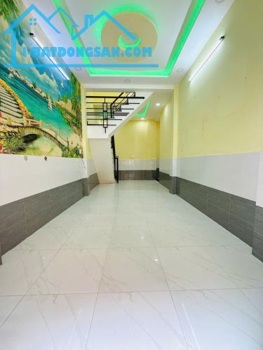 Nhà hẻm nở hậu L đường Phạm Thế Hiển P5Q8, Giá : 4.58 Tỷ (Thương lượng)