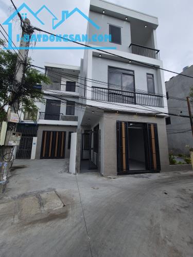 BÁN NHÀ ĐẸP 2.2 TỶ 3 TẦNG 45M2 ( ĐÔNG NAM ) NGÕ CẦU ĐÔNG