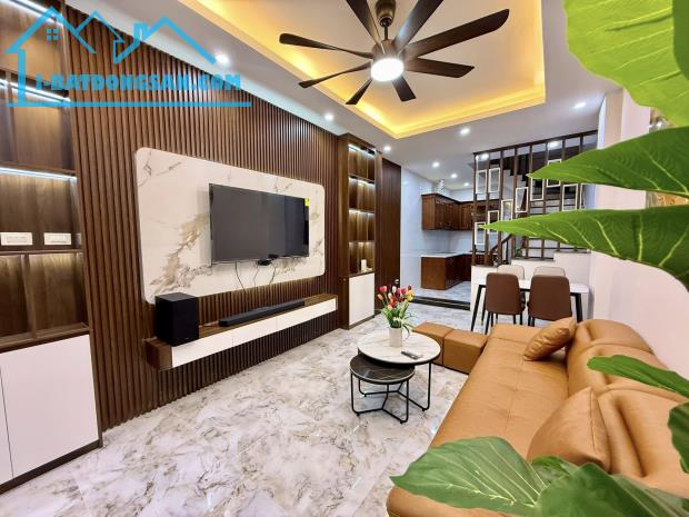 BÁN NHÀ BÙI XƯƠNG TRẠCH – LÔ GÓC ĐẸP – 5 TẦNG THÔNG SÀN – GIÁ 7,4 TỶ