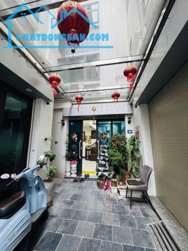 Bán nhà Nguyễn Sơn,Long Biên 5 tầng,48m,mt8.9m oto đỗ cổng nhỉnh 10 tỷ