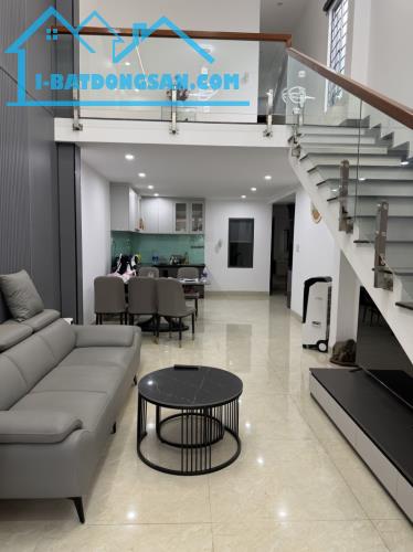 ♥ Nhà Kiệt Ô tô 5m Thái Thị Bôi, 81m2, mê lửng đẹp thoáng, Sân Ô tô, 5.x tỷ