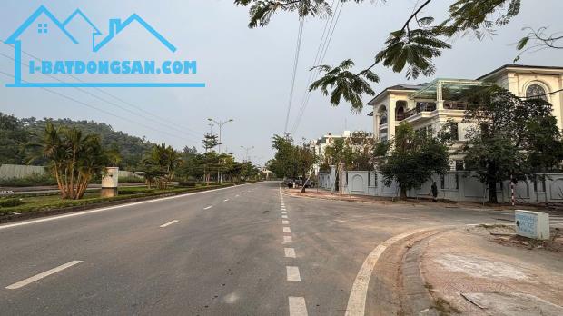 Bán 299m2, mt 13m hướng Đông Nam đất biệt thự nhà vườn Mậu Lâm, Khai Quang lh_0987673102