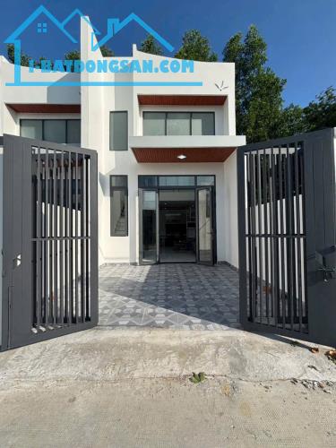 BÁN NHÀ TẶNG NỘI THẤT: CHỦ CẮT LỖ KHÔNG ĐÁY!