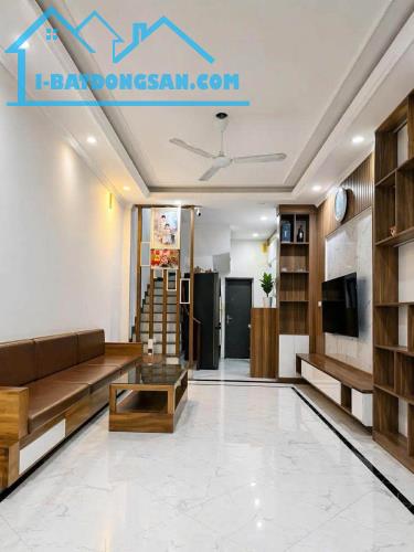 BÁN NHÀ ĐẸP 5 TẦNG GẦN ĐƯỜNG Ô TÔ RỘNG, PHỐ KIM GIANG – THANH XUÂN.