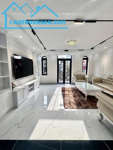 NHÀ PHÂN LÔ TÔ VĨNH DIỆN – 60M² – MT 5,2M – 6 TẦNG – THANG MÁY – Ô TÔ VÀO NHÀ – NỘI THẤT