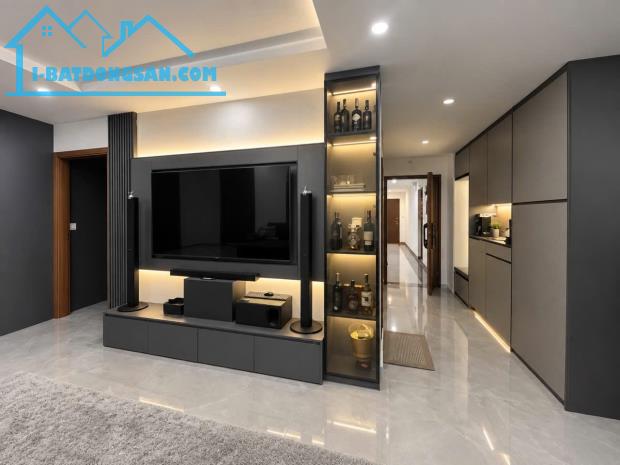 CĂN HỘ CHUNG CƯ HƠN 90M²_3 PHÒNG NGỦ_NHỈNH 5 TỶ TẠI HOÀNG MAI