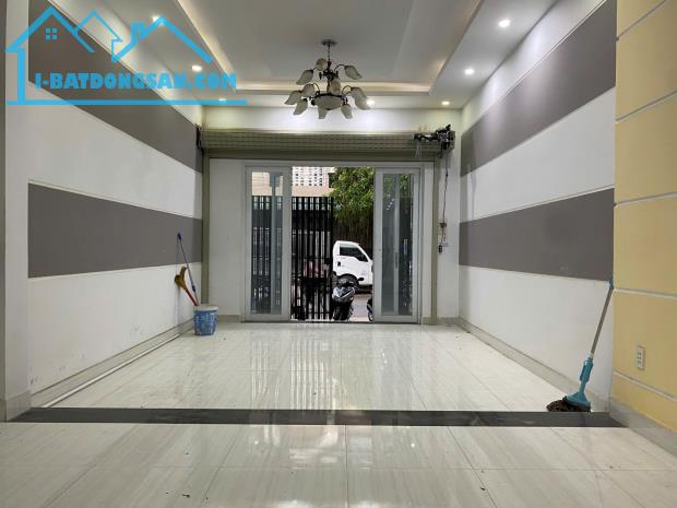 Bán nhà 1T1L khu tdc Quang Vinh. Đường Nguyễn Du. 4,2x19m. Giá 5,5 tỷ tlc.