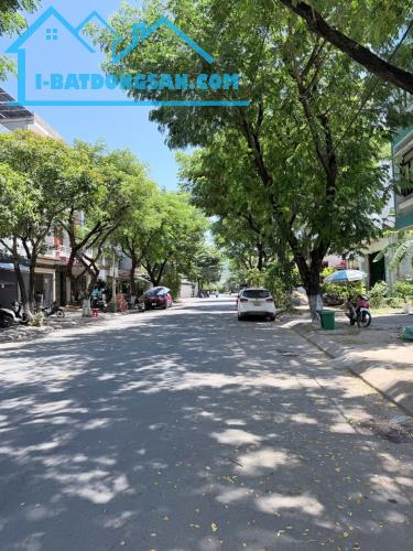 *Bán Lô đất đường (10m5) Dương Vân Nga, Nại Hiên Đông, Sơn Trà, dt 100m2, giá 8,7 Tỷ