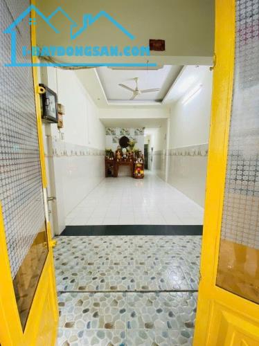 Nhà Tân Bình - Thiên Phước nở hậu, 2 tầng ở ngay - ngang hơn 3m - dài 24m - hơn 6 tỷ.