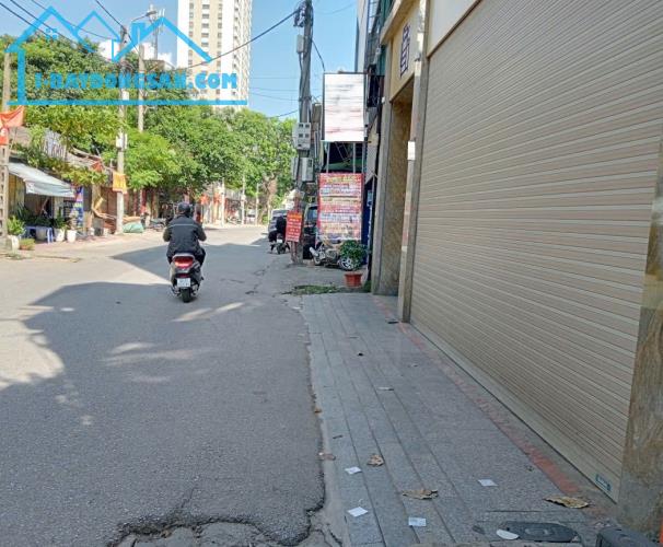 BÁN NHÀ PHÂN LÔ 1277 GIẢI PHÓNG 47M² x 6 TẦNG – 15 TỶ- OTO TRÁNH- LÔ GÓC – THANG MÁY – VỈA