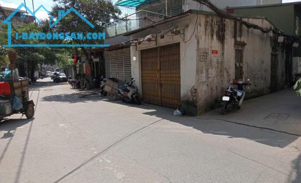 BÁN nhà Cấp 4 mặt 88 GIÁP NHỊ 125M² – 17,5 Tỷ -3 THOÁNG – CHIA 3 LÔ – Ô TÔ TRÁNH