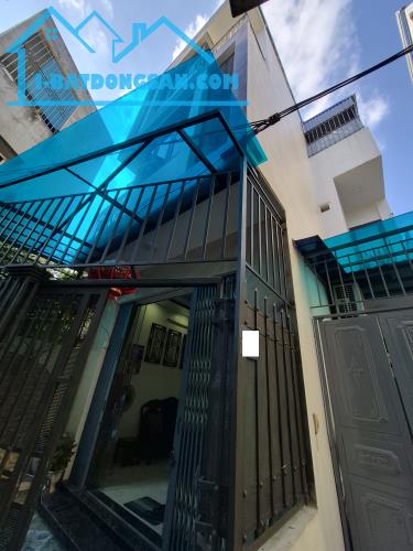 BÁN NHÀ 3 TẦNG 58M2 LÔ GÓC 2 MẶT NGÕ LƯƠNG THẾ VINH GIÁ 2 TỶ