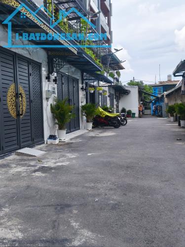 Bán gấp nhà hẻm xe hơi Đường số 19 Bình Tân sát chợ Gò Xoài, KD đỉnh, có dòng tiền, 3.X tỷ