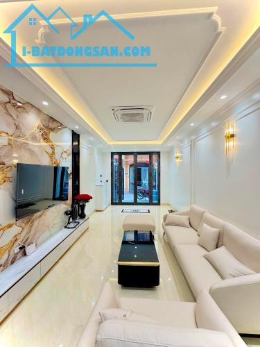 BÁN NHÀ MỚI 6 TẦNG THANG MÁY NỘI THẤT ĐẸP, NGÕ Ô TÔ THÔNG, GẦN PHỐ NGUYỄN LÂN – THANH XUÂN