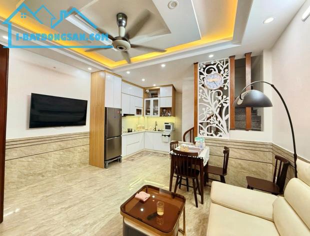 BÁN NHÀ ĐỊNH CÔNG THƯỢNG, 35M2, 5 TẦNG, Ô TÔ ĐỖ CỔNG, KO QH. NHỈNH 7 TỶ