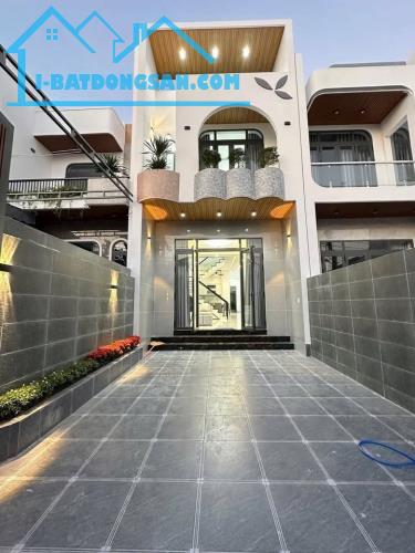 Chủ ngộp giảm mạnh 200tr chỉ còn 1 tỷ hơn căn nhà 1 trệt 1 lầu