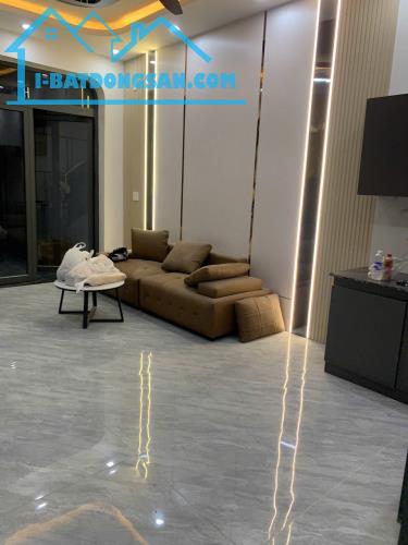 Bán nhà 1 trệt 1 lầu gần công An Phường Tân Vạn, Biên Hòa, 66m2, giá 2 tỷ 650.