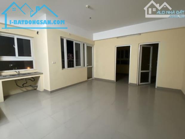 Bán chung cư tái định cư thượng thanh long biên 65 mét, 2 ngủ, 2 vs, căn góc , giá 2.95 tỷ