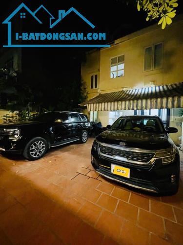 Phùng Chí Kiên - Biệt thự mặt phố 146m² mặt tiền 6,4m - Phân lô QĐ - Ô tô 2 chiều - 68 tỷ