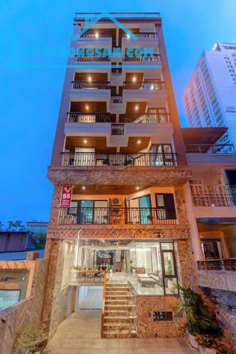 Bán tòa căn hộ 8 tầng 123,5m2 đường Tôn Đản, trung tâm phố tây. Cách Tháp Trầm Hương 100m