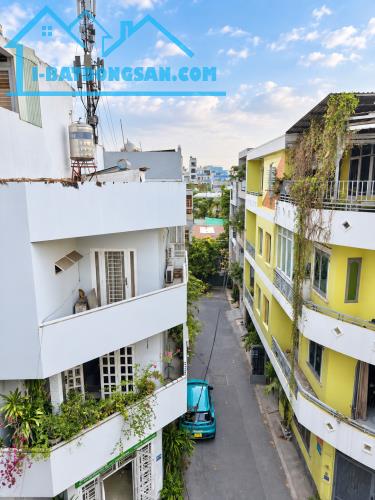 NHÀ 4 TẦNG HẺM 2 Ô TÔ TRÁNH – CÁCH PHẠM VĂN ĐỒNG 100M – GIÁ 12,5 TỶ
