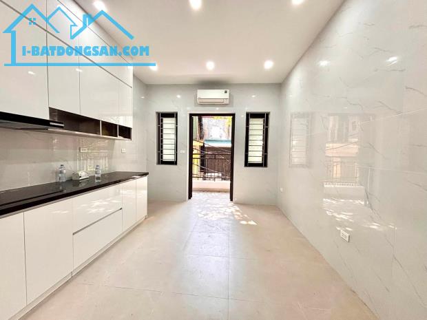 PL Vip Đào Tấn - Ô tô Tránh - Thang Máy - Kinh Doanh - DT 53m2 5 tầng Giá 29.5 tỷ