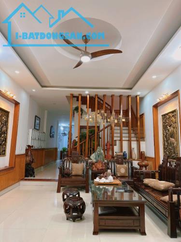 🔥 BÁN NHÀ 3 TẦNG NGUYỄN ĐÌNH CHIỂU – ĐẤT 148M² – ĐƯỜNG 7M5 – FULL NỘI THẤT GỖ –11.X TỶ