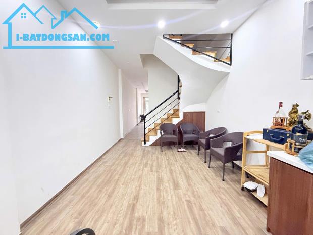 BÁN NHÀ MẶT PHỐ VẠN PHÚC – BA ĐÌNH – VIEW KHÁCH SẠN LA THÀNH – 52M² – 5 TẦNG – 32.5 TỶ