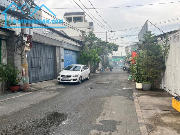 Bán nhà cạnh Him Lam . Ngang 4m dài 12m 2tầng mới 48m2. Giá nhỉnh 5tỷ.