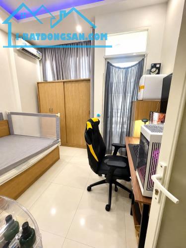 🔥Giảm 200 - Chỉ Còn 5.8 TỈ🚘 Nhà HXH 3PN 60M2 Gần ĐH Văn Hóa Phước Long