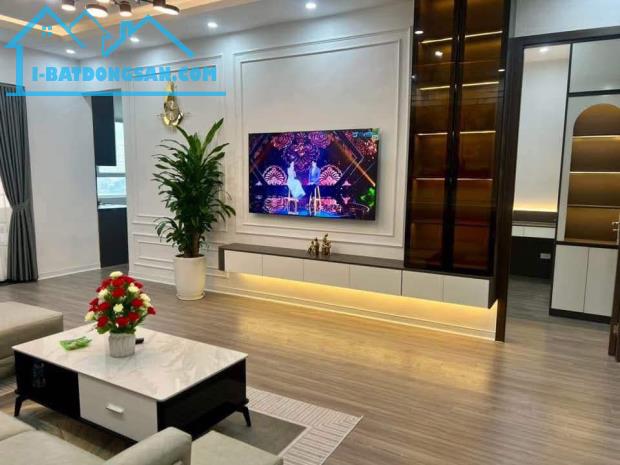 Bán gấp căn hộ chung cư Nghĩa Đô ngõ 106 Hoàng Quốc Việt – 3 ngủ - giá chỉ 6,8 tỷ.