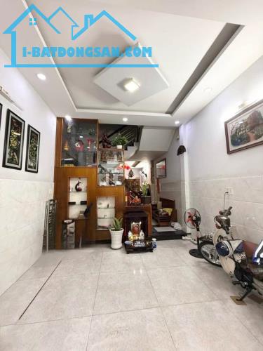 Nhà 4 tầng _ Hẻm ô tô _ Lạc Long Quân _ Tân Bình _ 45m2 _ Giá 6.5 tỷ