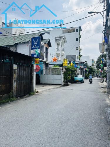 Bán Đất Tặng Nhà, Đường Số 3, Gần CV Làng Hoa Gò Vấp. 100m2 Chỉ 9,5tỷ.