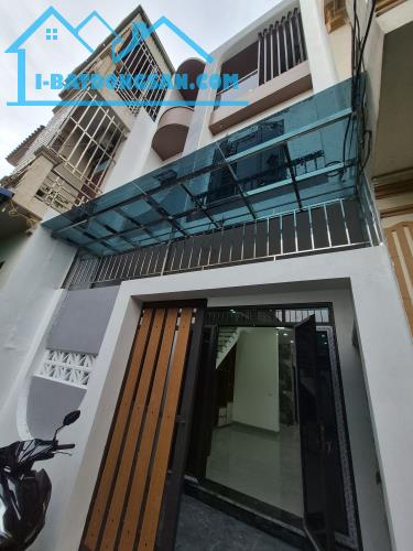 BÁN NHÀ ĐẸP 2.65 TỶ 3 TẦNG 48M2 NGÕ THẲNG NGẮN ĐÔ THỊ HÒA VƯỢNG