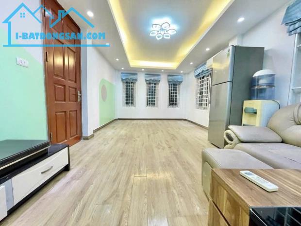 HIẾM KIM GIANG: GÓC 2 MẶT THOÁNG – Ô TÔ THÔNG – SẴN DÒNG TIỀN 22 TRIỆU/THÁNG GIÁ 9.6 TỶ!