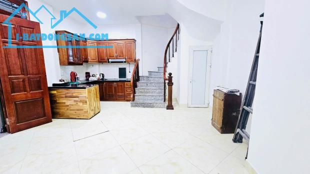 BÁN NHÀ PHỐ MAI ĐỘNG – HOÀNG MAI, 5 TẦNG MẶT TIỀN RỘNG NỞ HẬU, RẤT GẦN MẶT PHỐ.