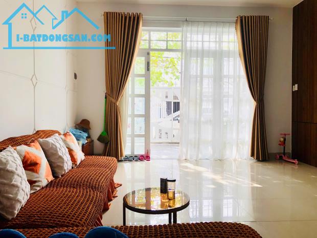 *Bán nhà 2 Tầng đường Nguyễn Thuật, gần Bắc Sơn, dt 90m2, giá 6,3 Tỷ
