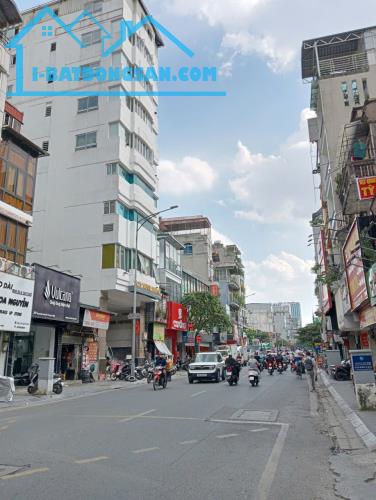TÒA NHÀ QUYỀN LỰC MẶT PHỐ BẠCH MAI – 200M² x 9 TẦNG + 1 HẦM – MT 8M ĐG 150 TỶ – DÒNG TIỀN