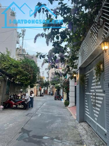 5 Tầng mới đẹp, 33m2, 3Pn, hẻm thông, sổ nở hậu, Trần Quang Diệu, Quận 3, chỉ 6.35 Tỷ