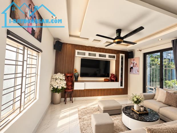 Kiều sơn 47,2m ô tô ngủ trong nhà,3 mặt thoáng sáng