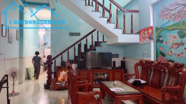 Bán nhà 2 Tầng Dĩ An,SHR,đường nhựa 15M,gần trường THPT Nguyễn Thị Minh Khai
