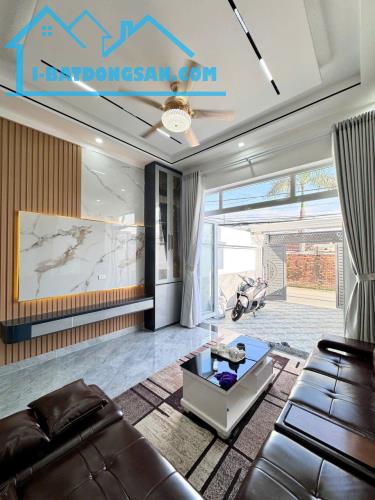 Bán nhà 2 Tầng P.Biên Hòa,SHR thổ cư,đường ô tô,gần trường THPT Chu Văn An