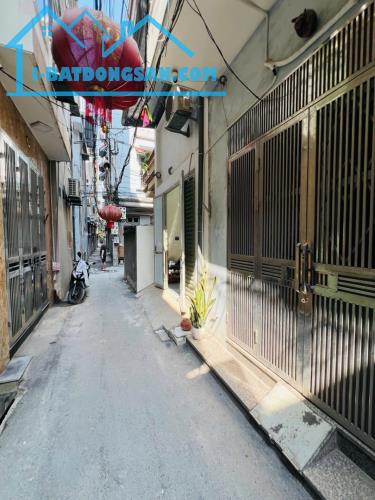 CHÍNH CHỦ GỬI BÁN NHÀ NGÔ QUYỀN, 47M2, 4 TẦNG – GIÁ HƠN 8 TỶ
