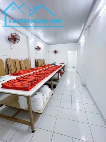 Nhà Tân Bình – Nguyễn Hồng Đào, 2 tầng ở ngay - KD, ngang gần 4m - dài 20m - 11 tỷ