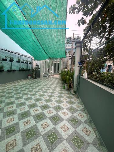 Nhà Bè - Lê Văn Lương - nhà 2 tầng, 2PN 💰 6,6 tỷ thương lượng