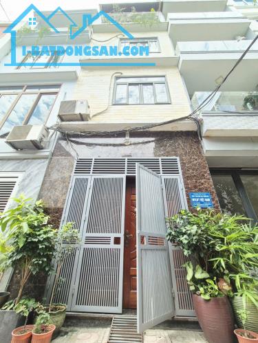 Bán Nhà Dân Xây Đối Diện Aeon Long Biên - Ô Tô Đỗ Cửa - Giá hơn 7 Tỷ. Lh 0965858116