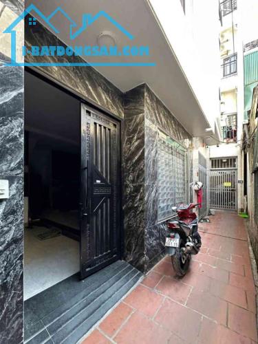 YÊN XÁ – NHÀ 5 TẦNG CHỦ TỰ XÂY – Ở NGAY – TIỆN ÍCH NGẬP TRÀN - NHỈNH 6 TỶ