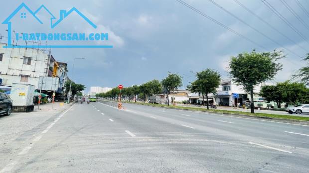Bán nhà Kho - 2 Mặt tiền Kinh Dương Vương, DT: 25x40m, HĐT 120tr, hạ còn 39,9 Tỷ
