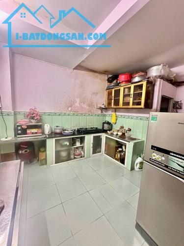 Bán nhà khu họ Lê-Tân Phú căn góc 3 tầng hẻm thông, sát mặt tiền gần chợ trường học 3.X tỷ