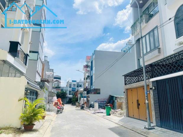 XE HƠI TRÁNH 60M2, ngang 4m, Chỉ 3tỷ6